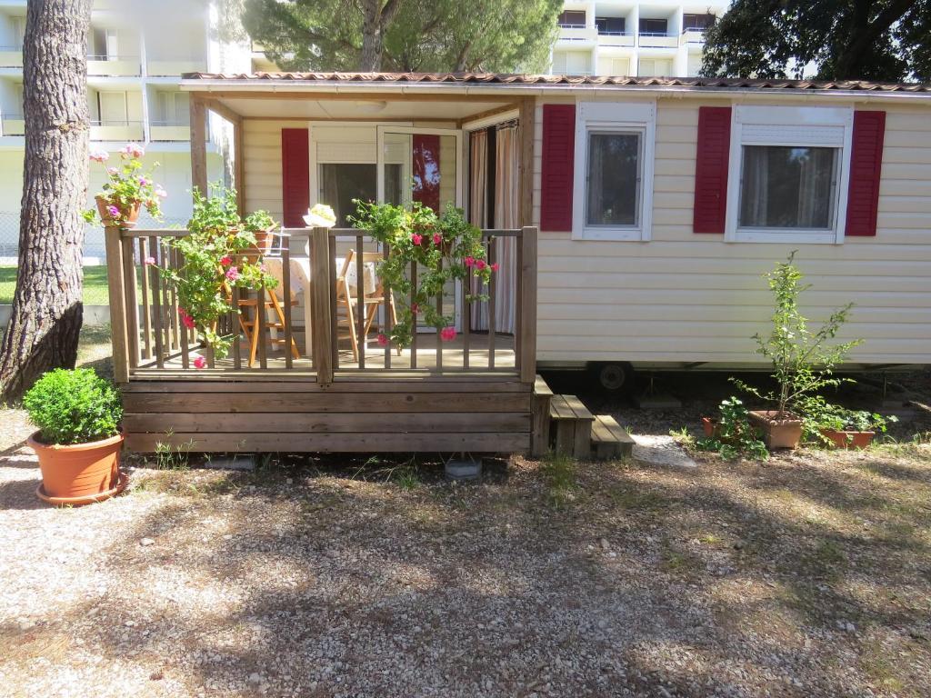 Diana & Josip Mobile Homes บีโอกราดนาโมรู ภายนอก รูปภาพ