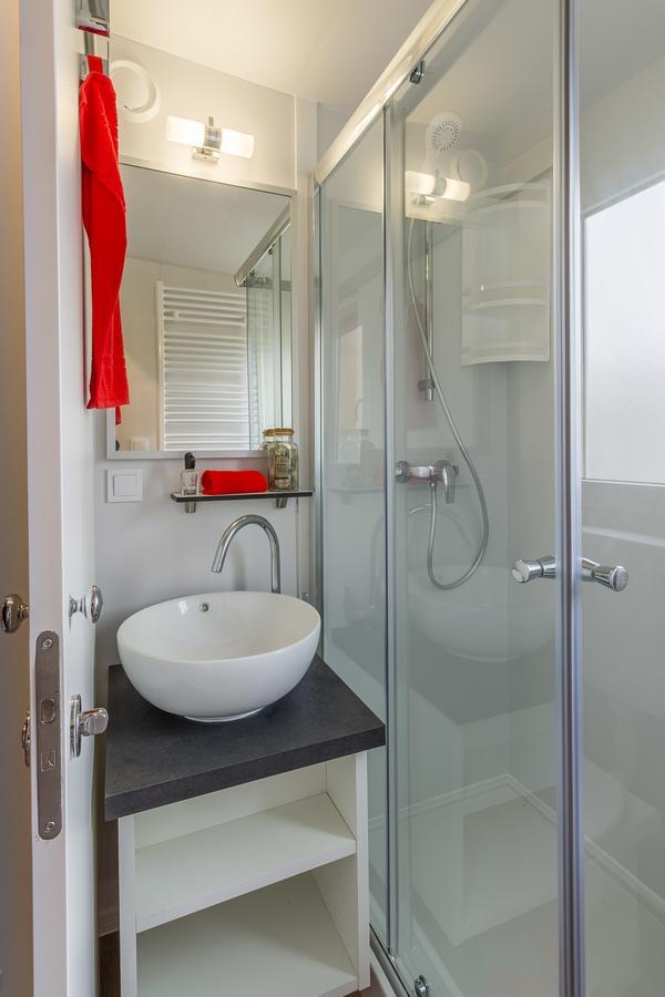 Diana & Josip Mobile Homes บีโอกราดนาโมรู ภายนอก รูปภาพ