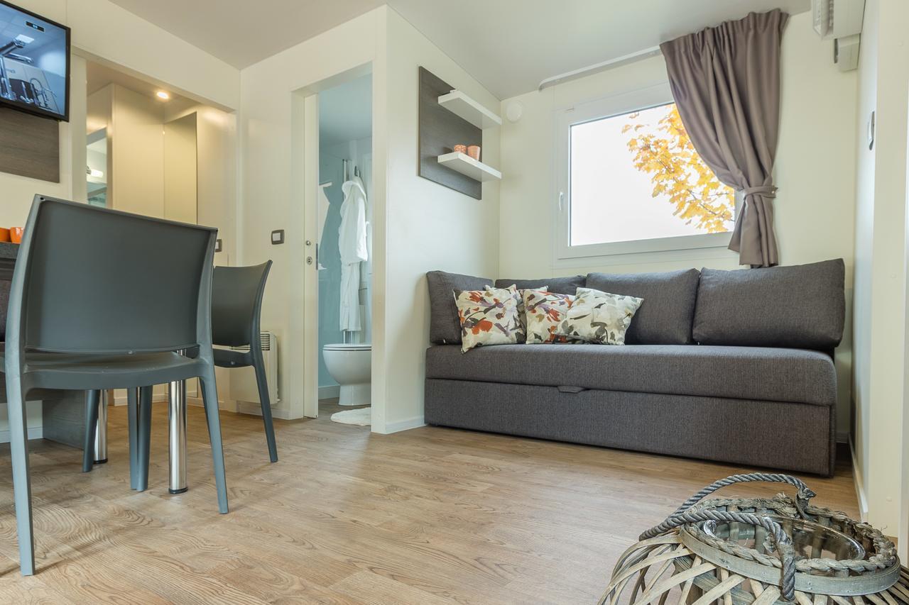 Diana & Josip Mobile Homes บีโอกราดนาโมรู ภายนอก รูปภาพ
