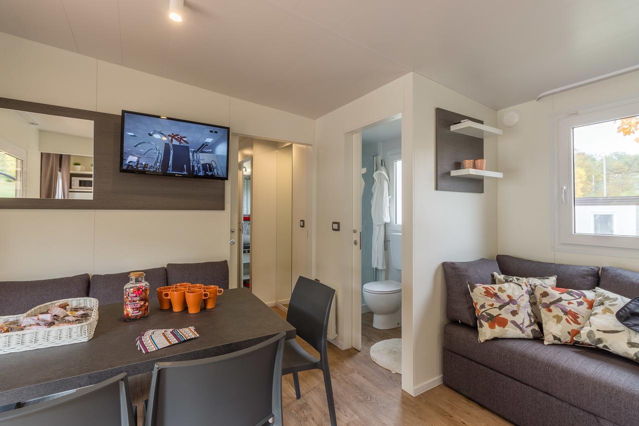Diana & Josip Mobile Homes บีโอกราดนาโมรู ภายนอก รูปภาพ