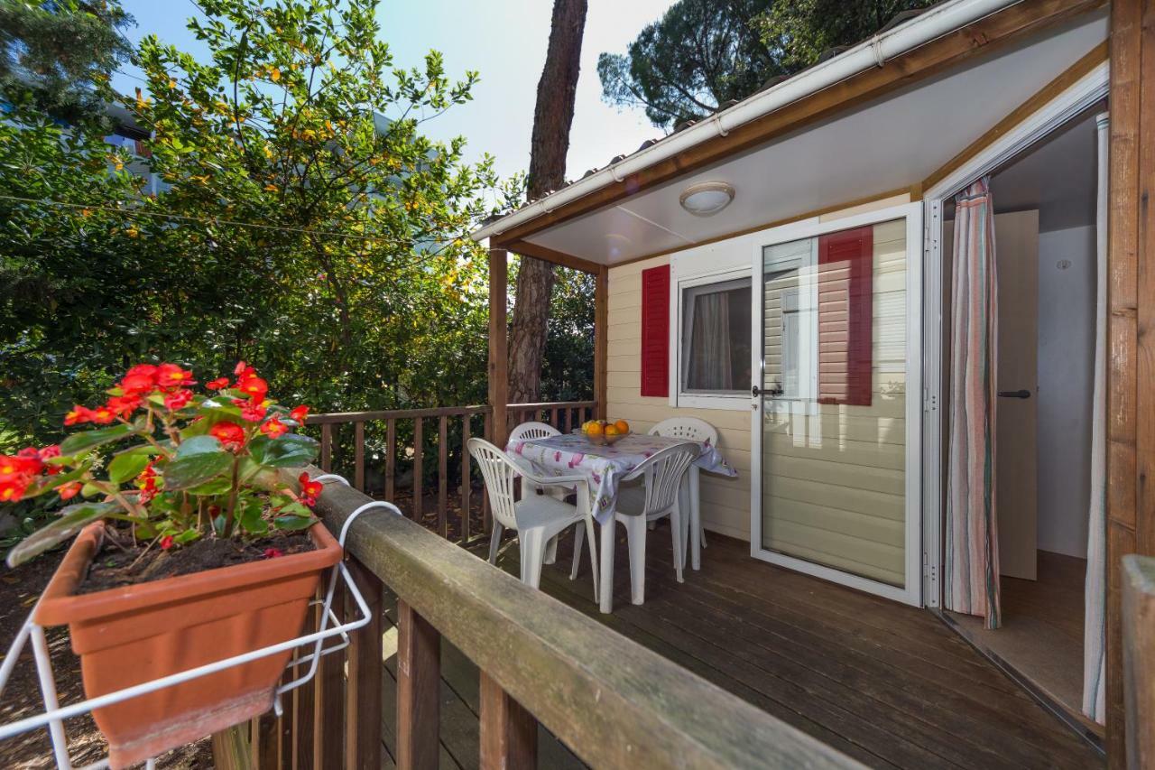 Diana & Josip Mobile Homes บีโอกราดนาโมรู ภายนอก รูปภาพ