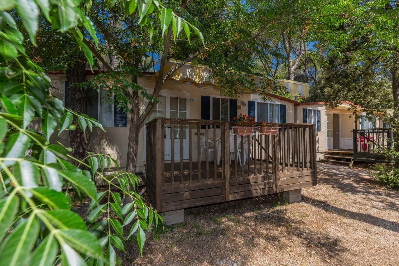 Diana & Josip Mobile Homes บีโอกราดนาโมรู ภายนอก รูปภาพ