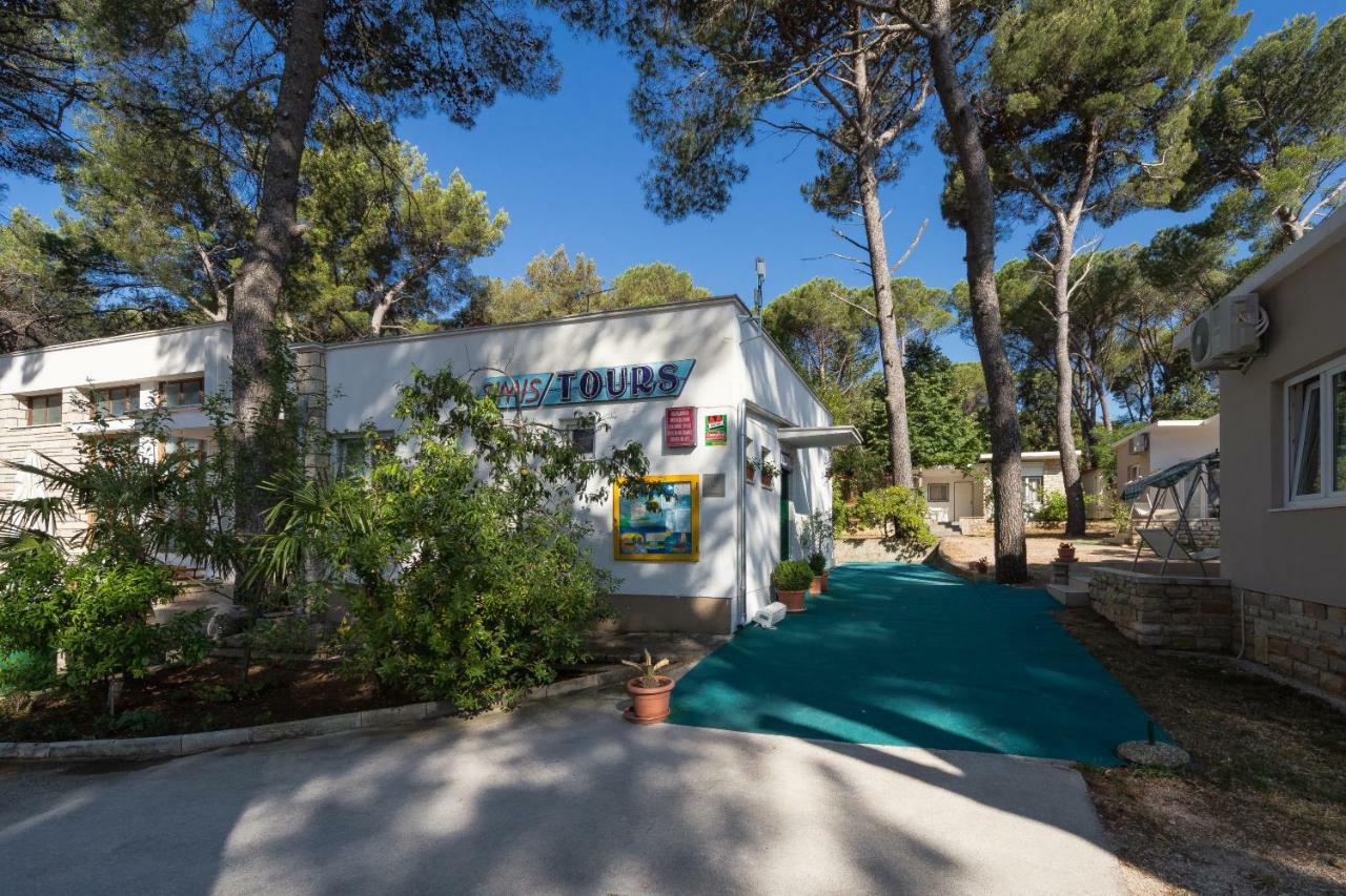 Diana & Josip Mobile Homes บีโอกราดนาโมรู ภายนอก รูปภาพ